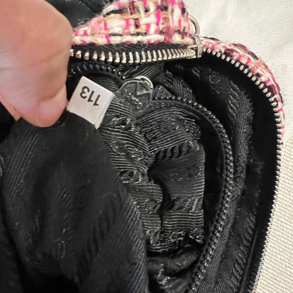 💕💕Prada Tweed Bag 💕💕 - Picture 8 of 12
